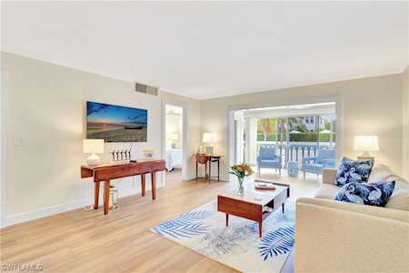 666 S 3rd St #105 Naples, FL 34102