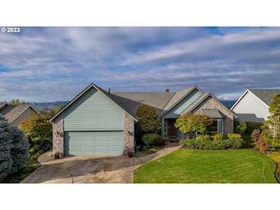 1769 SW Montmore WAY Troutdale, OR 97060