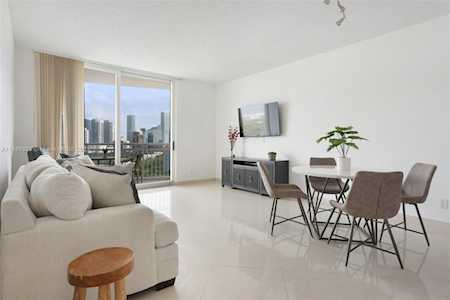 2475 Brickell Ave #2205 Miami, FL 33129