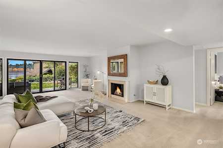 17452 NE 40th Place #E2 Redmond, WA 98052