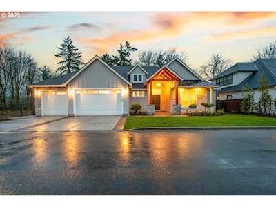8701 NE 183rd PL Vancouver, WA 98682