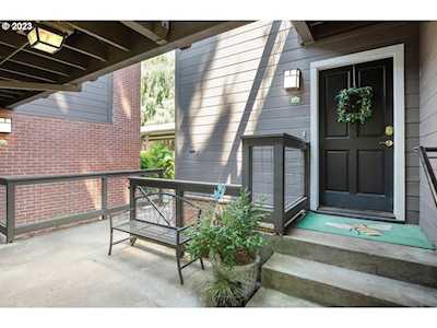 580 S State ST Lake Oswego, OR 97034