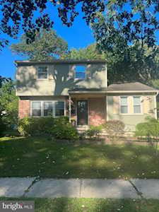 625 S Forklanding Rd Maple Shade, NJ 08052