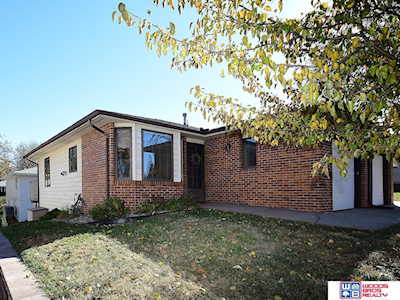 5432 Sea Mountain Rd Lincoln, NE 68521