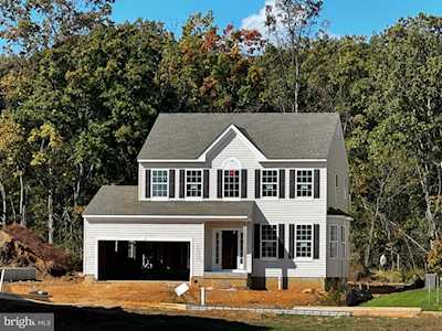29 Champlain St Sicklerville, NJ 08081