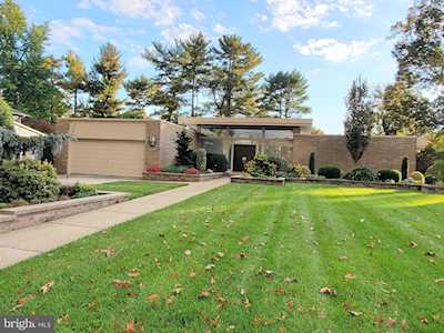 1743 Country Club Dr Cherry Hill, NJ 08003