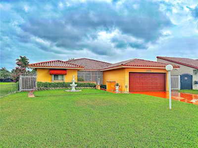 2711 SW 117th Ave Miami, FL 33175