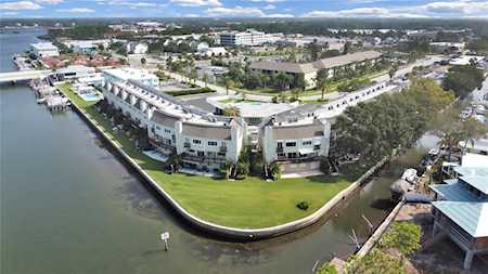 433 S Paula Dr #40 Dunedin, FL 34698