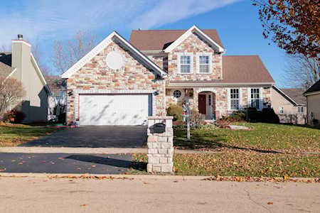 1020 Amaranth Dr Aurora, IL 60504