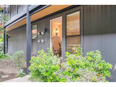 668 Mcvey AVE #42 Lake Oswego, OR 97034