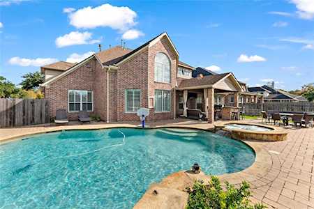 7910 Silent Forest Dr Sugar Land, TX 77479