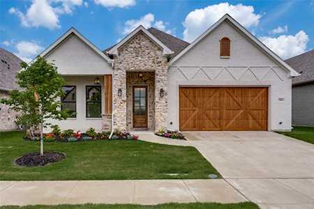 2406 Amesbury Drive Midlothian, TX 76065
