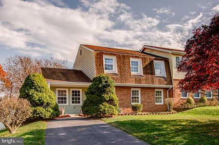 612 N Fillmore Ave Sterling, VA 20164