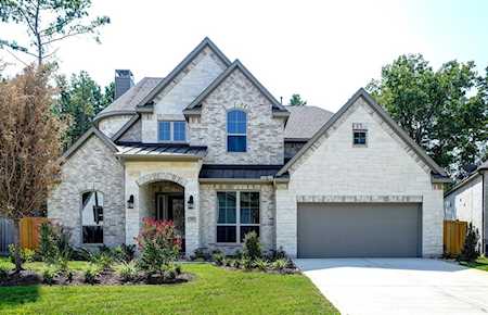 319 Calmato Woods Way Willis, TX 77318