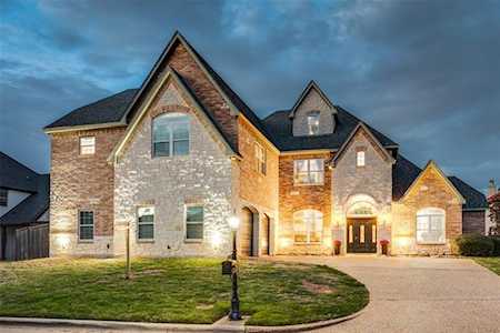2007 Hill Country Court Arlington, TX 76012