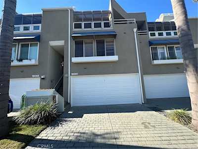 16061 Surprise Ln Huntington Beach, CA 92649