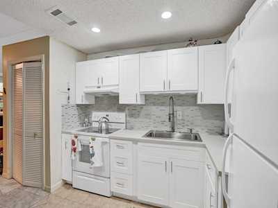 200 NE 19th Ct #109M Wilton Manors, FL 33305