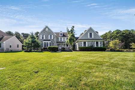 14 St James Street Monroe, NJ 08831