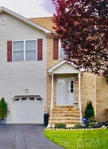 10 Lakeview Drive Helmetta, NJ 08828