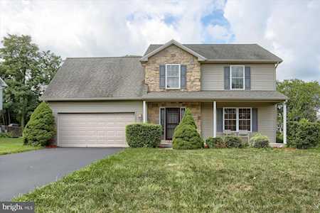 23 Westgate Dr Mount Holly Springs, PA 17065