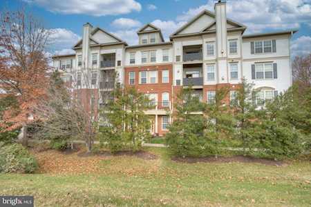 11501 Cardoness Ln #202 Fairfax, VA 22030