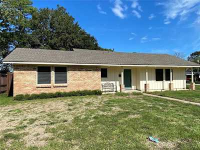 1021 E Miller St Angleton, TX 77515