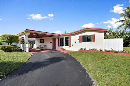 3541 NW 35th Way Lauderdale Lakes, FL 33309