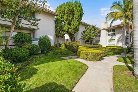 2308 Altisma Way #219 Carlsbad, CA 92009