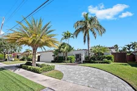 6520 NE 19th Ave Fort Lauderdale, FL 33308