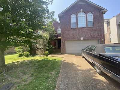 5537 Oak Chase Dr Antioch, TN 37013