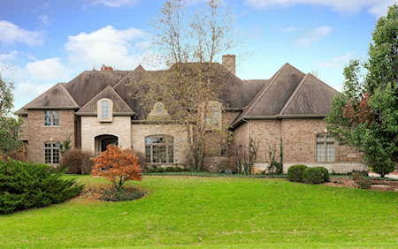 38W387 Clubhouse Dr St. Charles, IL 60175