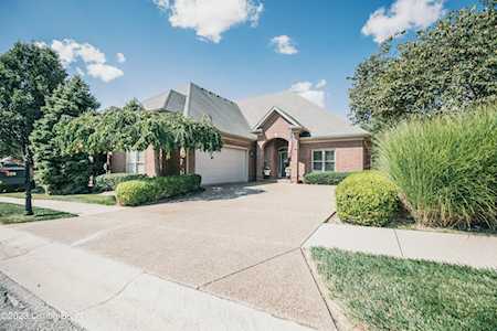 320 Barcelona Dr Louisville, KY 40245