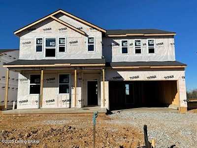 6006 Blue Ash Ct La Grange, KY 40031