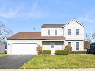 741 Cypress Ln Carol Stream, IL 60188