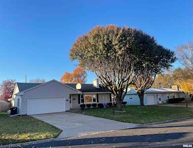 1810 W Christine Ave Peoria, IL 61614