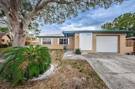 1713 Ironwood Ct E Oldsmar, FL 34677