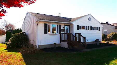 2127 Blossom Ln Bethlehem, PA 18018