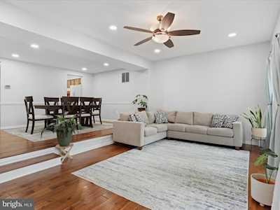 12090 Winona Dr Woodbridge, VA 22192