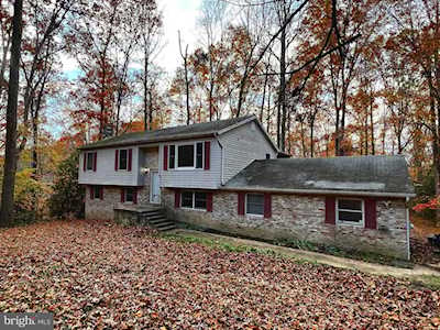 39532 Four Seasons Dr Mechanicsville, MD 20659