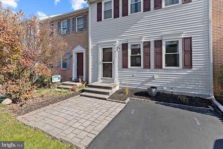 137 Sherfield Ct Elizabethtown, PA 17022