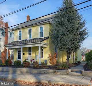 119 N Market St Mount Joy, PA 17552