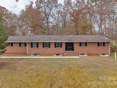 219 Walnut Ave Mount Holly, NC 28120