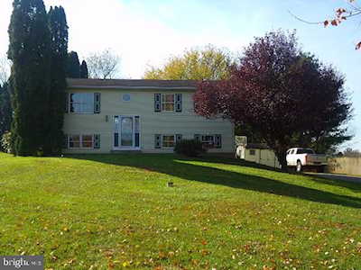 97 Roberts Rd Nottingham, PA 19362