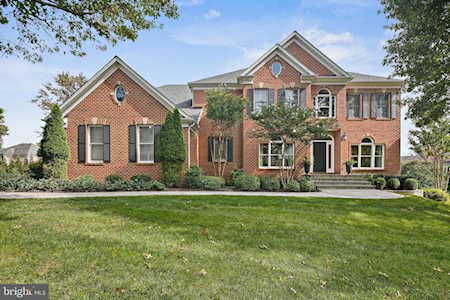 2715 Heaven Wood Ct Ellicott City, MD 21042