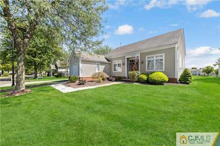76 Winthrop Road Monroe, NJ 08831