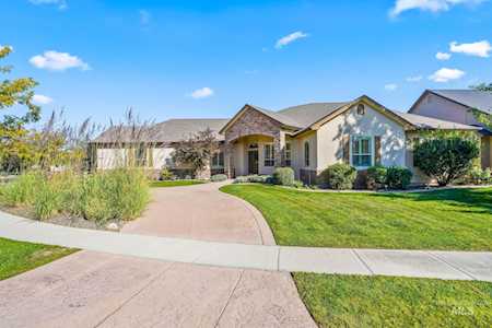 1927 W Bear Creek Dr Nampa, ID 83686