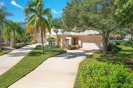 1217 Holly Fern Ln Sarasota, FL 34239