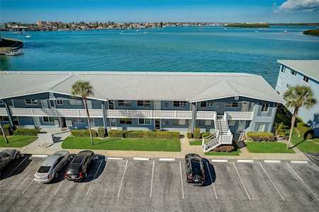 250 126th Ave #109 Treasure Island, FL 33706