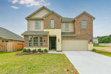 21441 Kings Guild Ln Kingwood, TX 77339