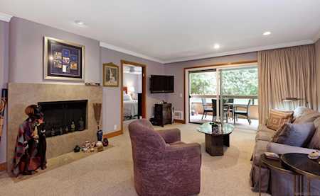 8850 Villa La Jolla Dr. #101 La Jolla, CA 92037